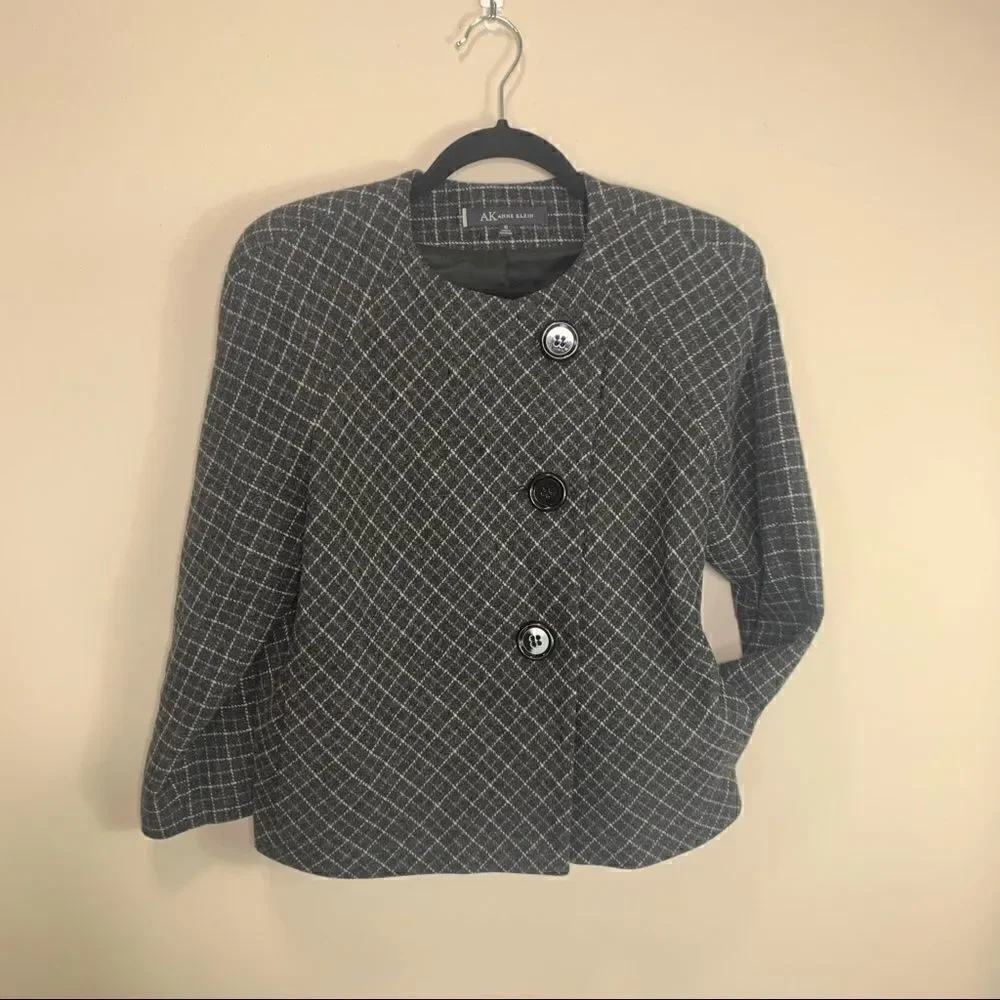💕Anne Klein lambs wool coat size 10